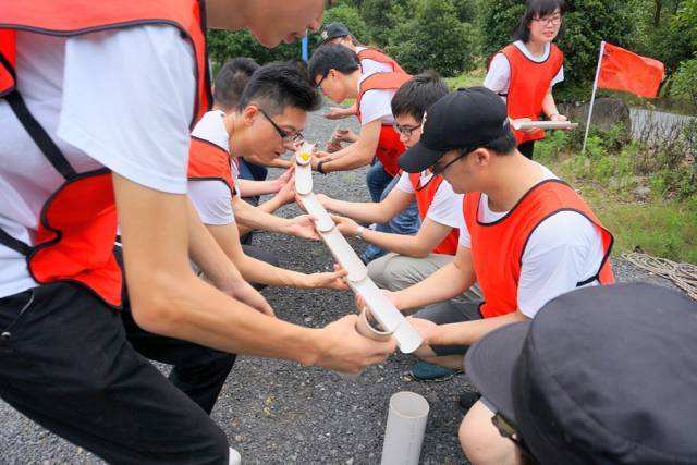 农家乐青年素质拓展训练主题团建活动案例